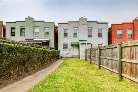 Grand Carytown family home 6BR FREE parking