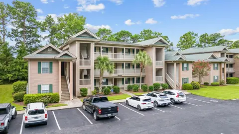 Stylish 8-Person Golf Condo in Pawleys Island, Off-Season Stay