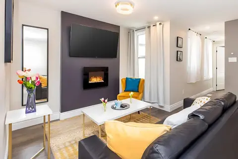 Pet-Friendly 2BR Condo - Near University