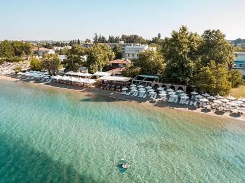 Iris apartment by the sea