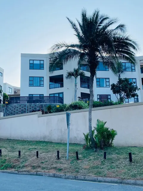 9 The Shades Umhlanga