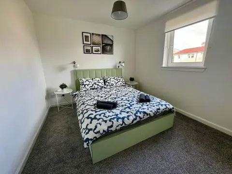 ClydeBank Brand new 3BDR Home, Glasgow