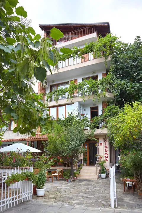Nirvana Guest House