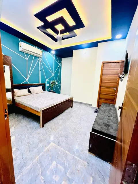 Amrit Residency homestay- 5 mins from Prem Mandir and Iskon temple
