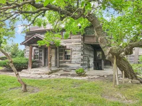 The City Cabin - Unique and Historic