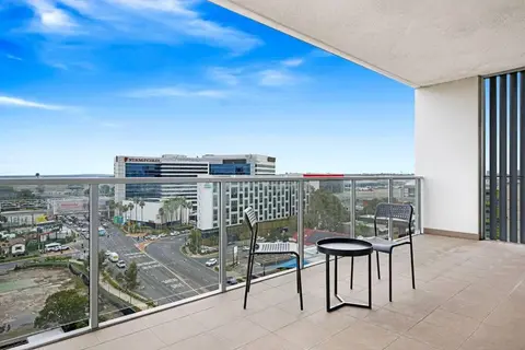 Airport and Waterview Retreat