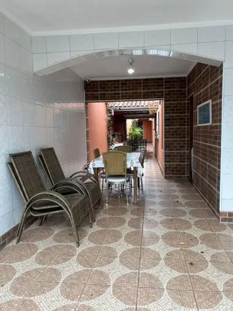 Casa espaçosa 6 min da praia