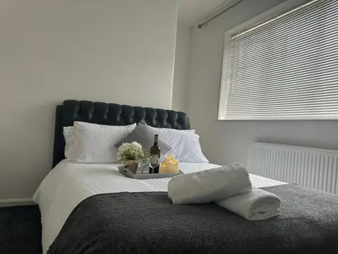 Experience London with Easy
