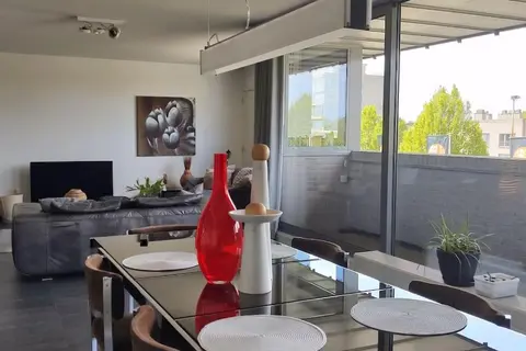 Schitterende loft met gratis parking, vlakbij Antwerpen