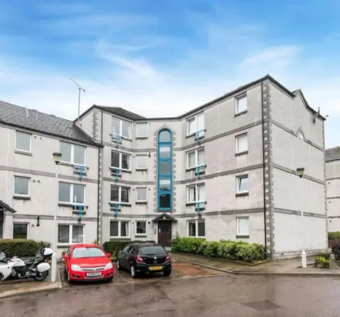 Immaculate City Centre Apartment with Free Parking - Ground Floor