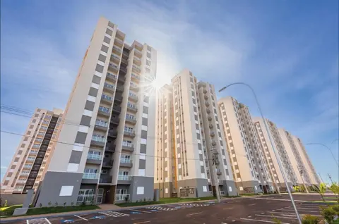 Apartamento para até 6 em condomínio com piscina
