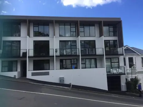 Luxurious new apartment in the heart of the city