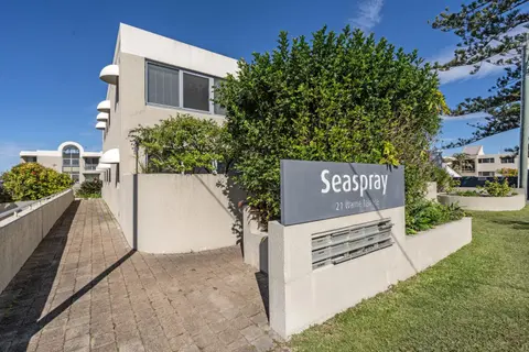 Seaspray - 3 Bedroom Balcony Apartment
