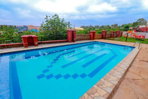 The Kiambu Rd Pad - UN Embassy Guests