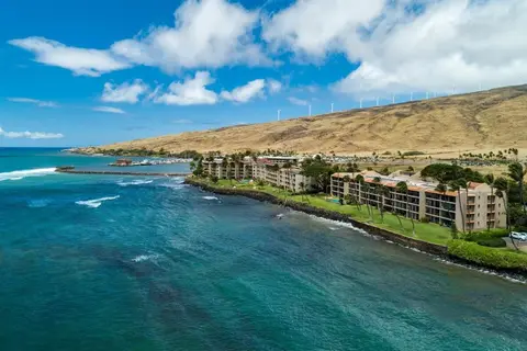 Remodeled 3 Bedroom Oceanfront Condo — Sleeps 8