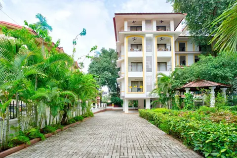 Cozy 2BHK Pool Apartment in candolim
