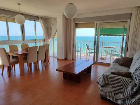Aloha frente al Mar con piscina, garaje y tenis