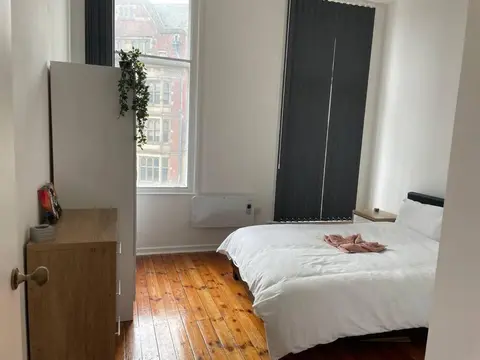 Spacious Flat for 6 City Center GS305