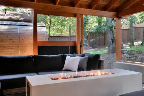 Family-Friendly Luxe Home with Sauna - mins to UO