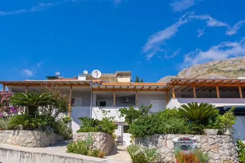 Apartments Djurkovic