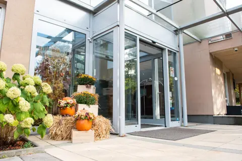 CE Plaza Hotel
