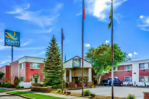 Quality Inn & Suites Green Bay Downtown