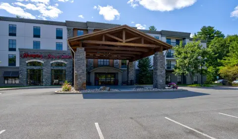 Hampton Inn & Suites Lake George
