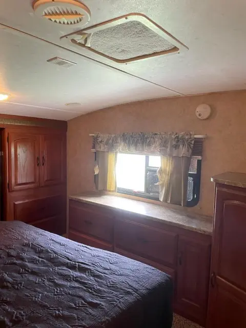 Outback Fifth Wheel at Seaside Cottages