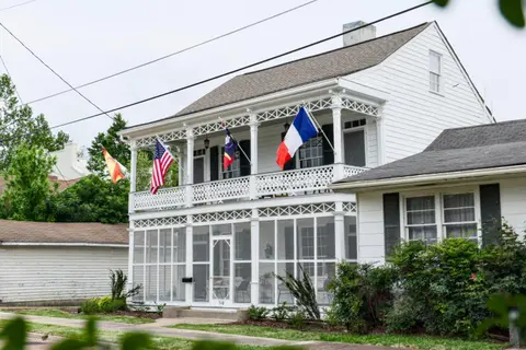 Borum House - 3 Bed, 2 & Half Bath, Full Kitchen, Heart of Downtown Natchez