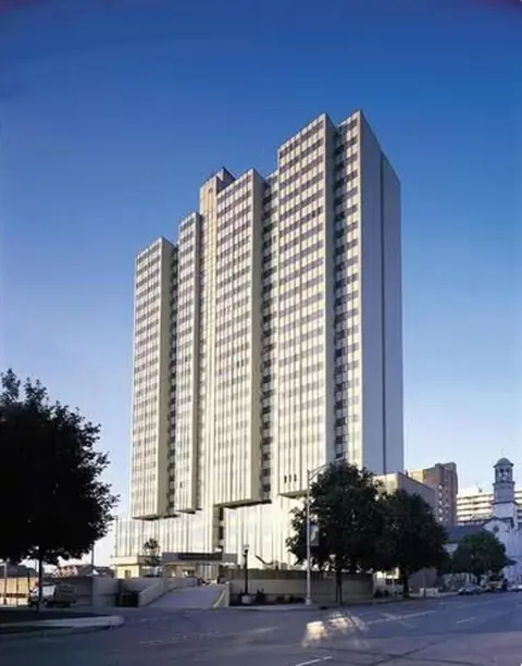 Pp 2414 Modern Corporate 2br Suite Pool, Gym