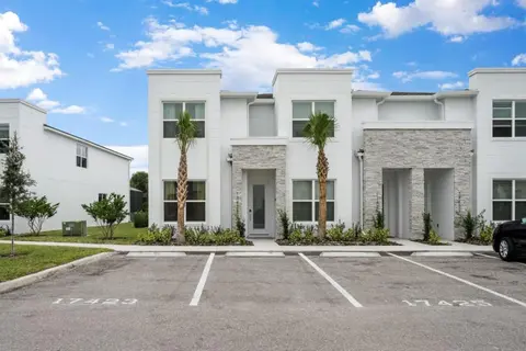 Wonderful 4BD Home with Pool near Disney