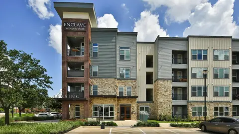 Landing at Enclave at Woodland Lakes - 1 Bedroom in The Woodlands