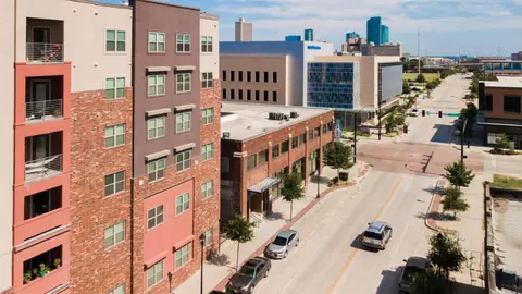 Landing at Bottle House on Main - 1 Bedroom in Fort Worth