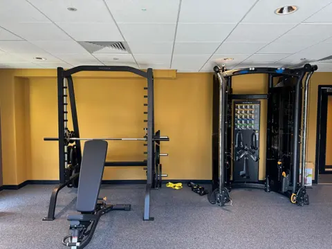 York Minster Icona 250 FREE parking & gym
