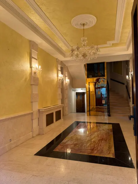 Gold Residence