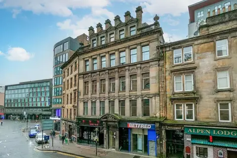 Bright and Central Duplex in Glasgow City Centre