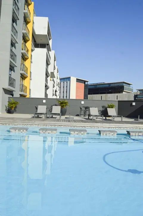 Millennial Apartments, Amplify Living - 1 Bedroom Apartments,AIRCON, FREE PARKING,5 MIN WALK TO GATEWAY