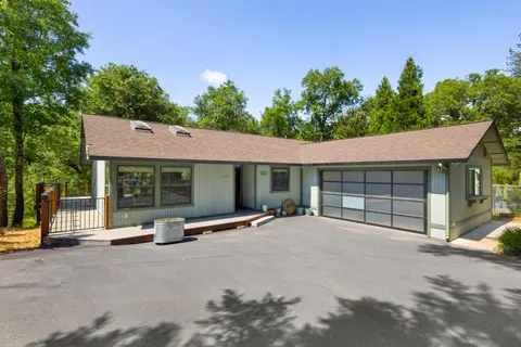 Peaceful Creekside Buddha Retreat