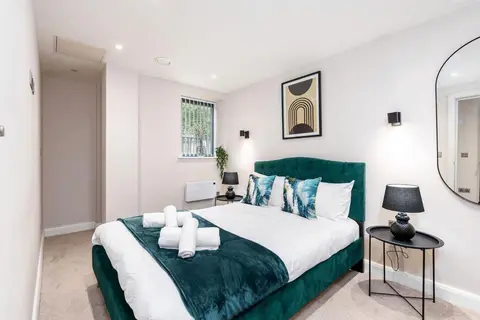 Luxury One Bedroom Apartment - City Centre - Free Wifi Netflix