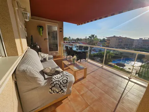 ACOGEDOR APARTAMENTO CON TERRAZA Y VISTAS AL JARDIN