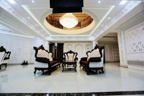 Ark Hotel In Old City