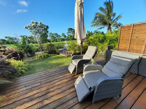 Joli studio rez de jardin, piscine, jacuzzi