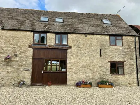 Thames Cottage, Old Mill Farm, Cotswold Water Park