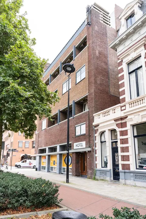 Budget-Friendly Room Tilburg Center Prime Loc