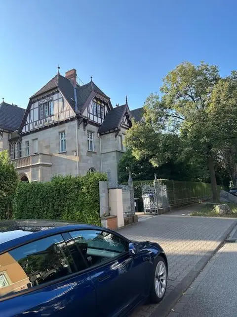 Ruhige Stadtperle mit Garten