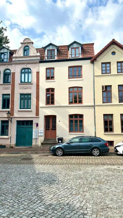 Stilvolles Altstadt-Apartment mit Balkon nahe Hafen