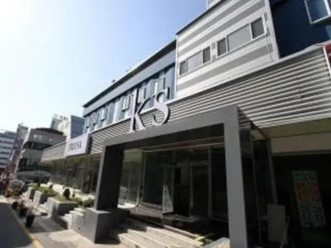 K.S Hotel