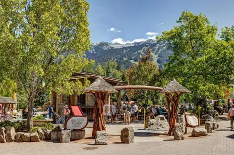 Guest Favorite 2BR 2BA Whistler Village Condo with Hot Tub & Parking