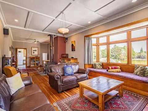 MJ's Retreat Stunning Ski Season Special for 2026 with spa pool