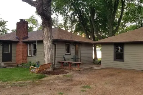 Lakefront Hideaway